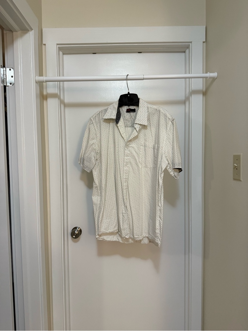 Men's Short Sleeve White Dot-Print Button Down Shirt
